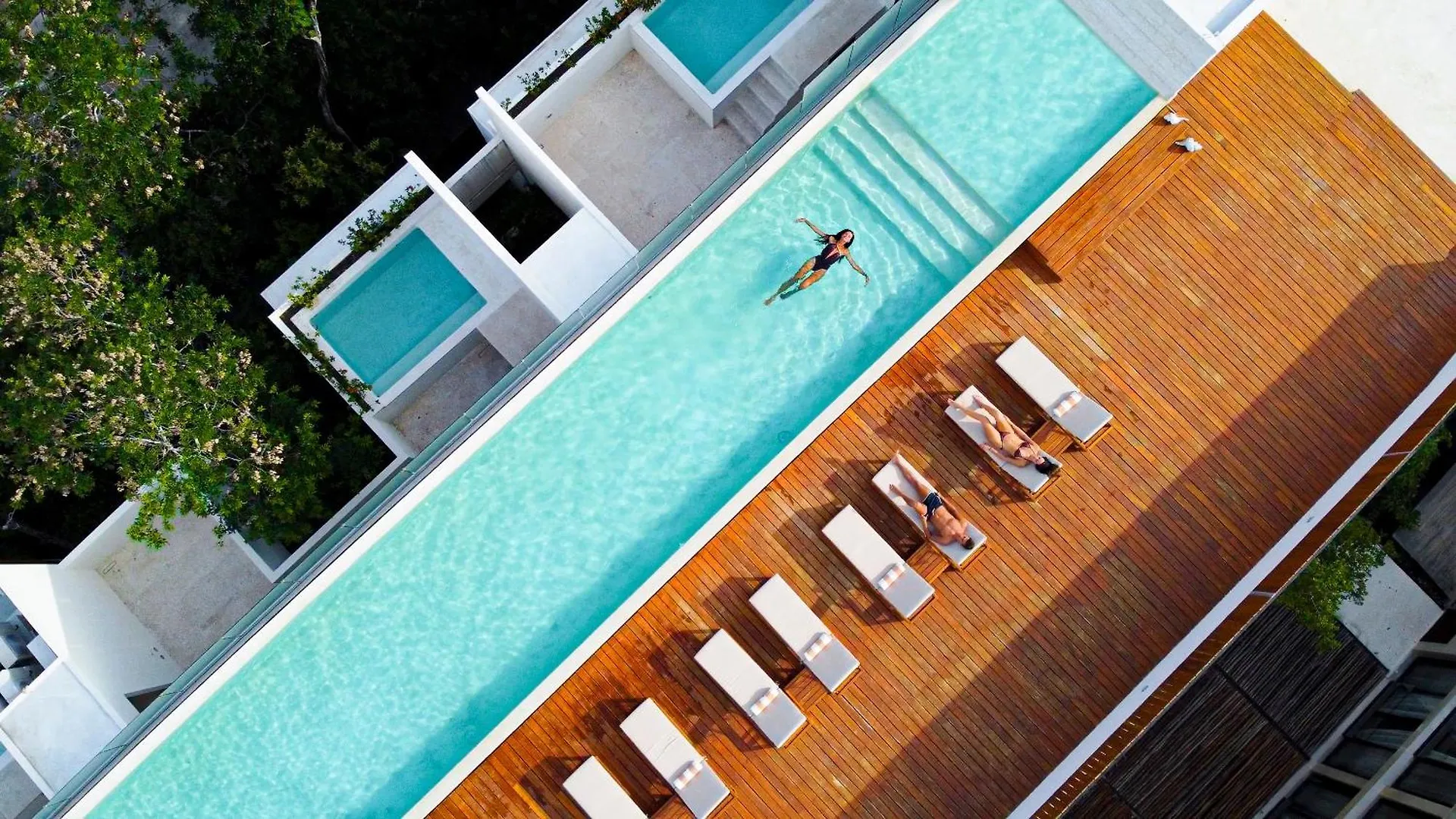 Vita Tulum 0*,